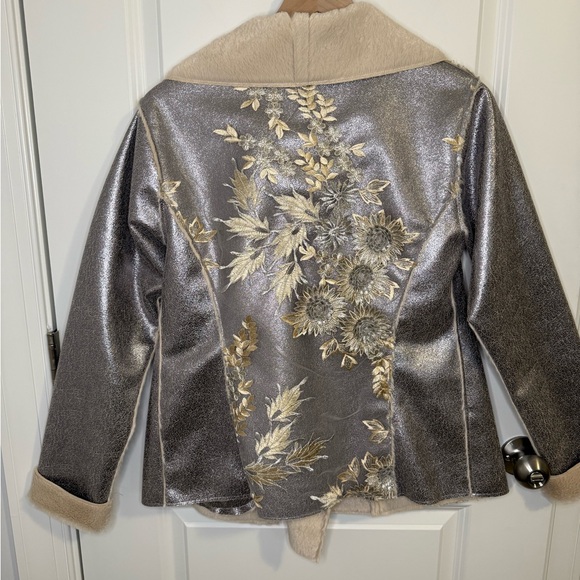 Johnny Was Biya Metallic Faux Fur Lace Floral Jacket Coat Size Small Silver Gold - Picture 5 of 7